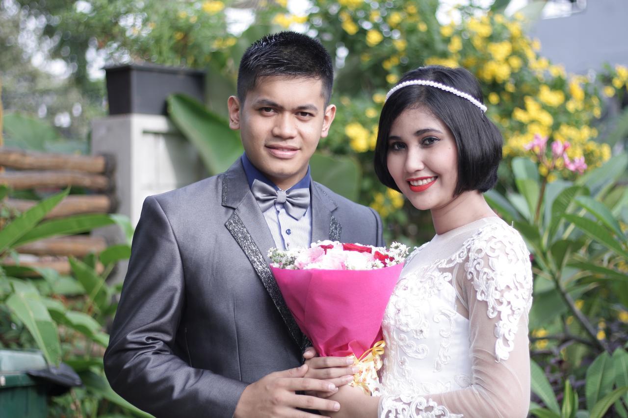Metland Hotel Bekasi Exterior foto